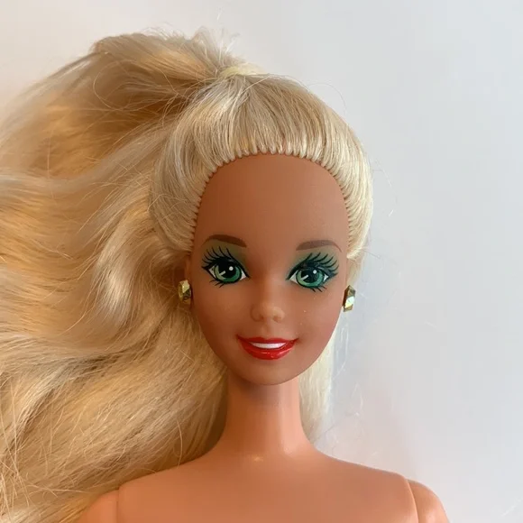 Vintage Barbie, Holiday Barbie 1991 #1871 - Picture 16 of 16